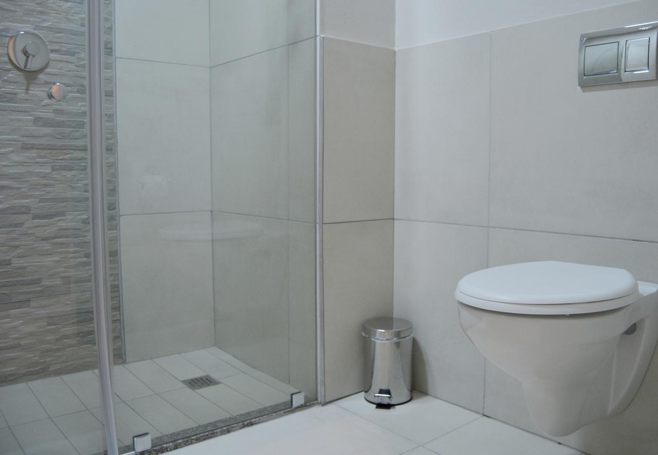 Regal Inn Hotel Мидранд Екстериор снимка