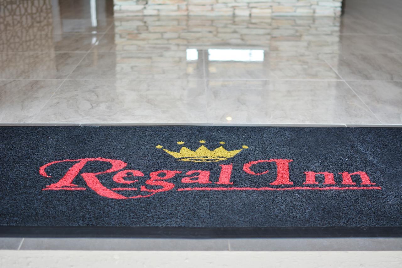 Regal Inn Hotel Мидранд Екстериор снимка