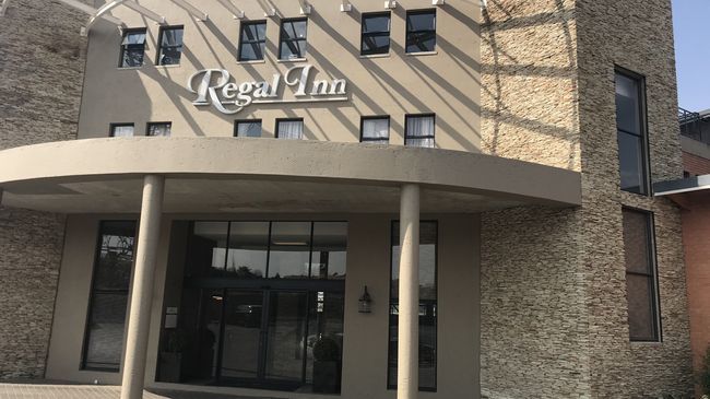 Regal Inn Hotel Мидранд Екстериор снимка
